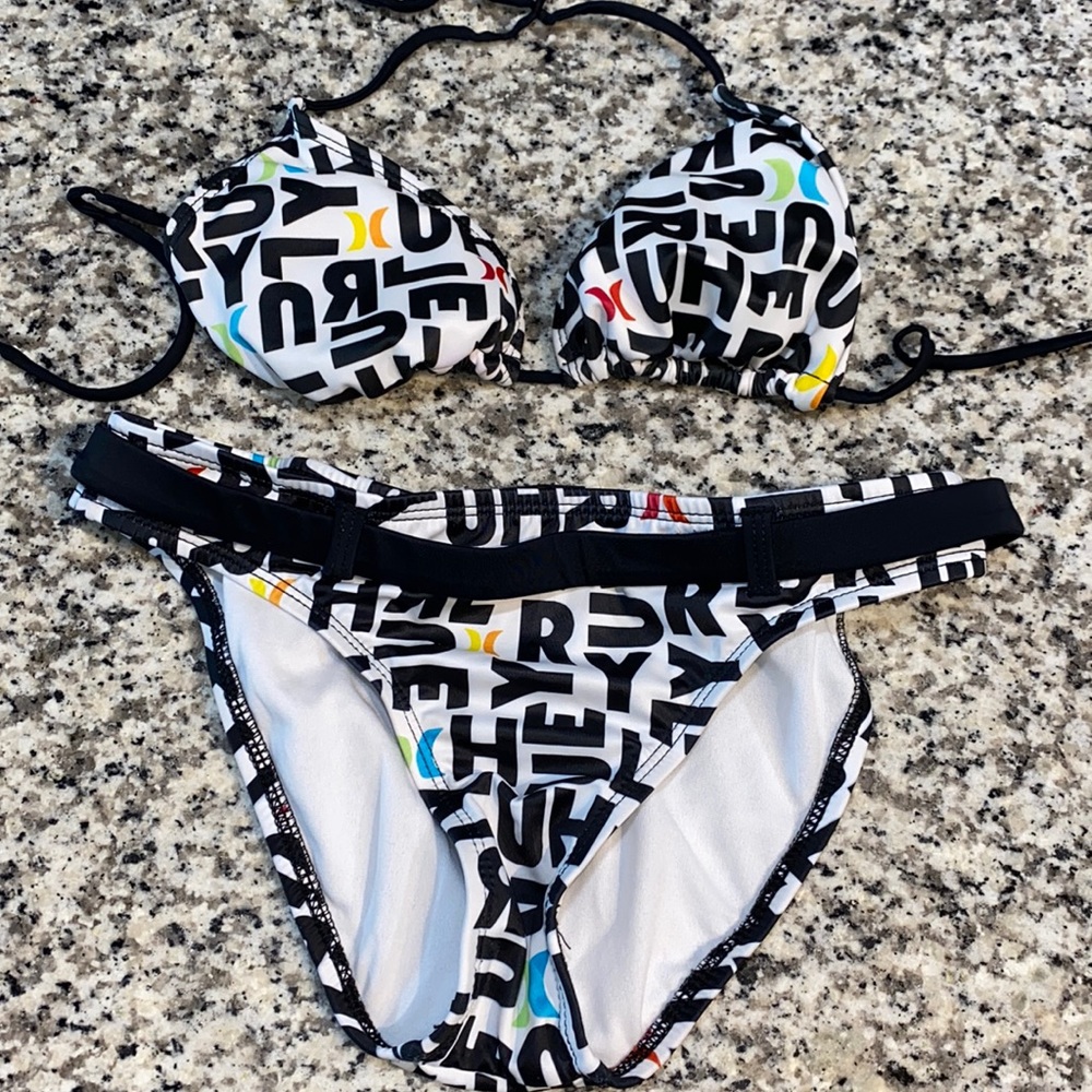 Hurley swimsuit size small.